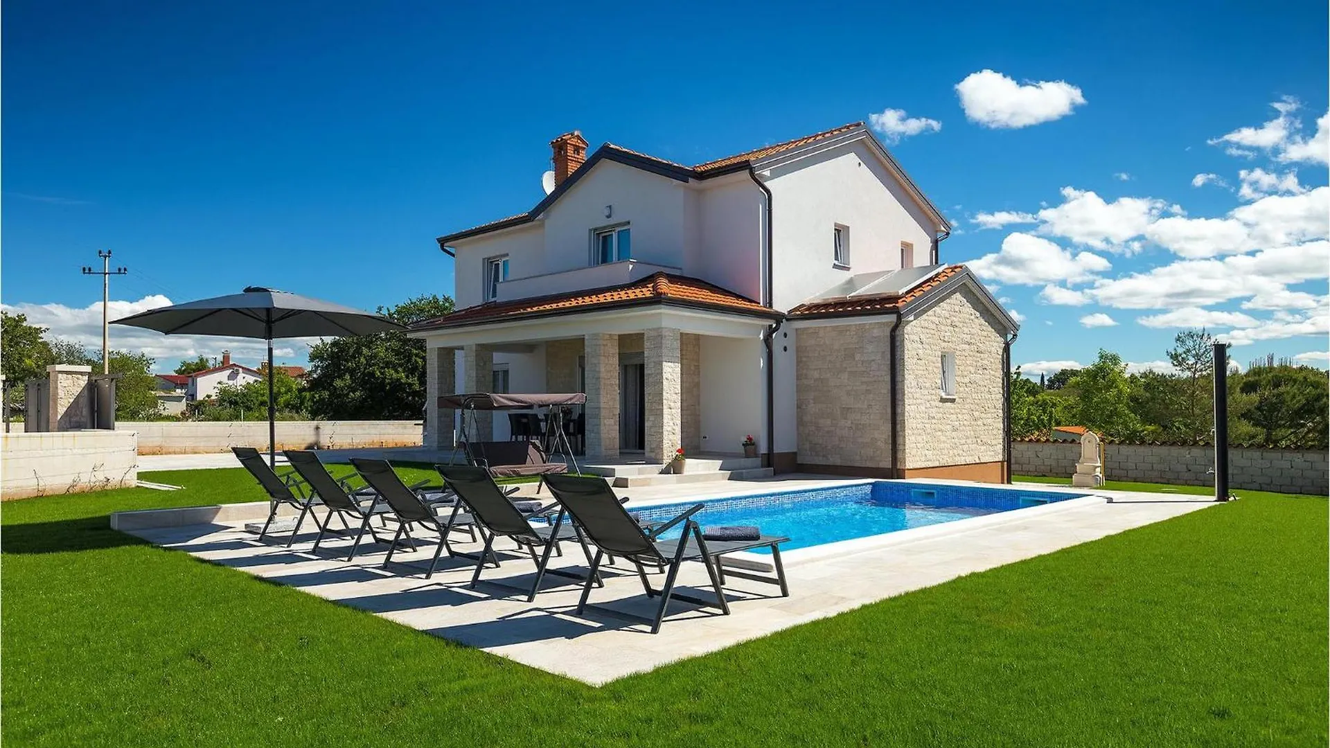 펜션 Villa Zirdum 포레치